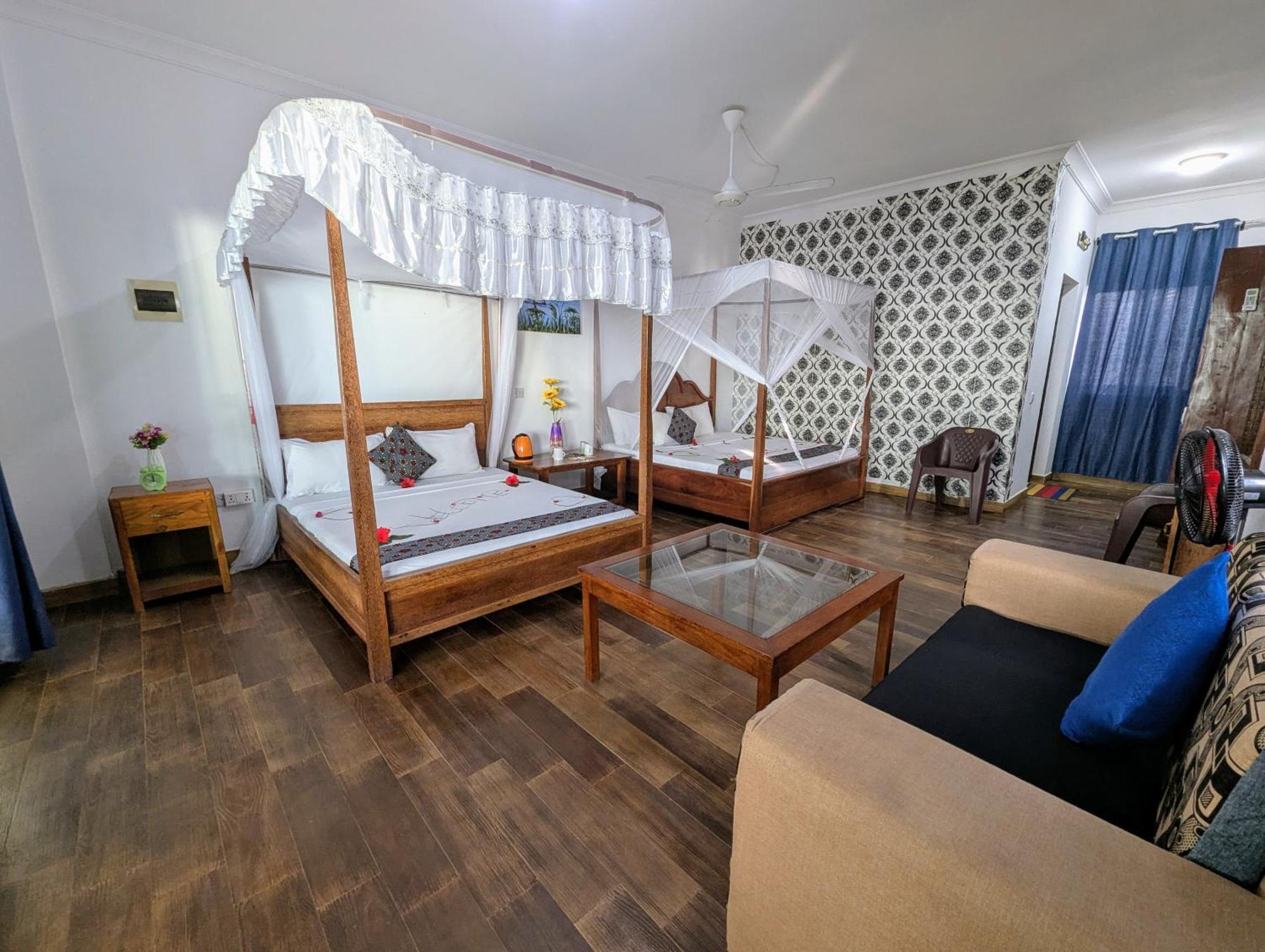 Blue Tides Hotel Nungwi Buitenkant foto