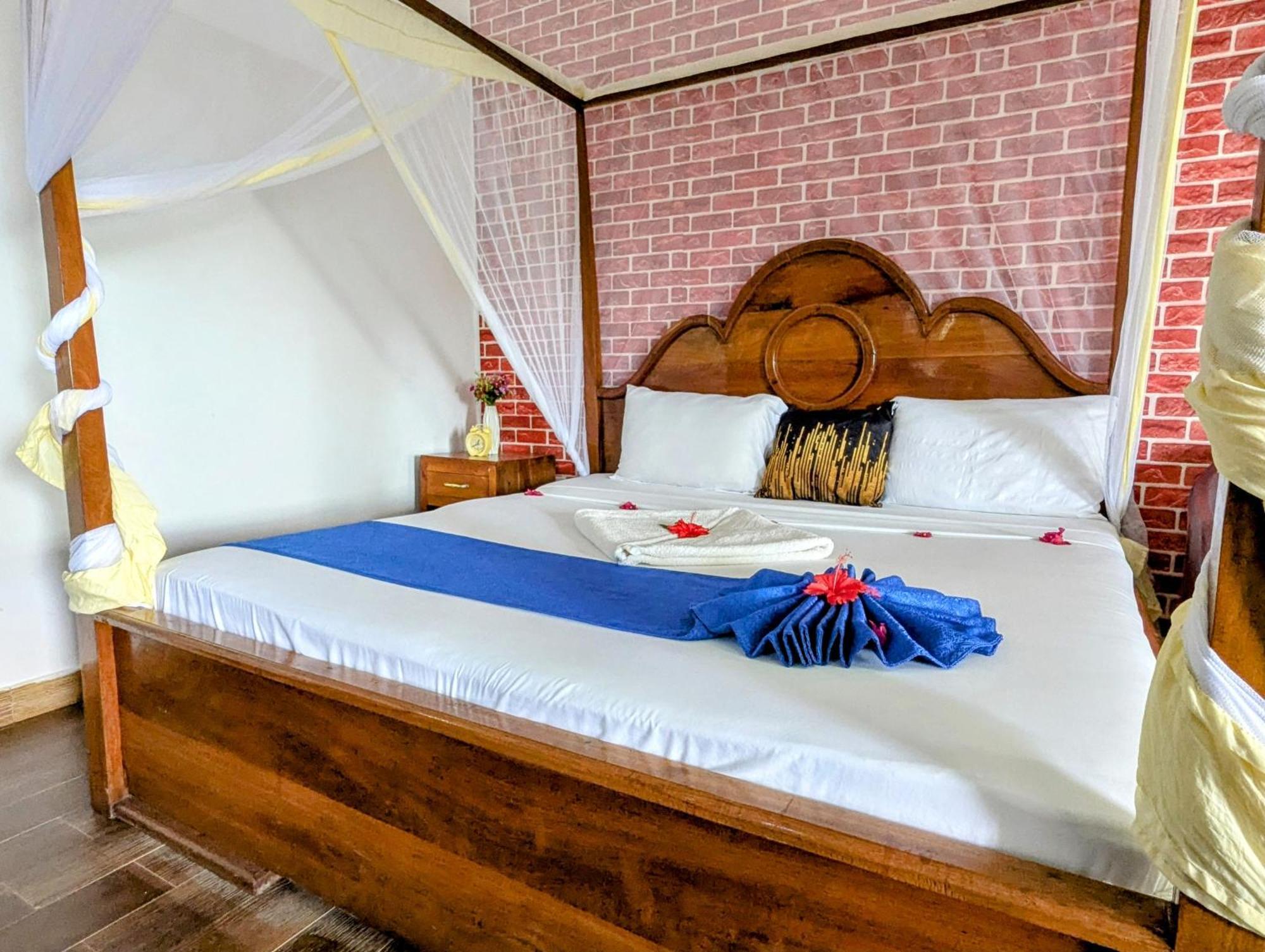 Blue Tides Hotel Nungwi Buitenkant foto
