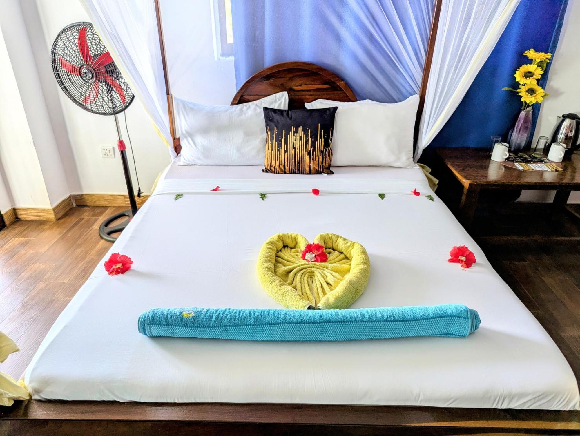 Blue Tides Hotel Nungwi Buitenkant foto