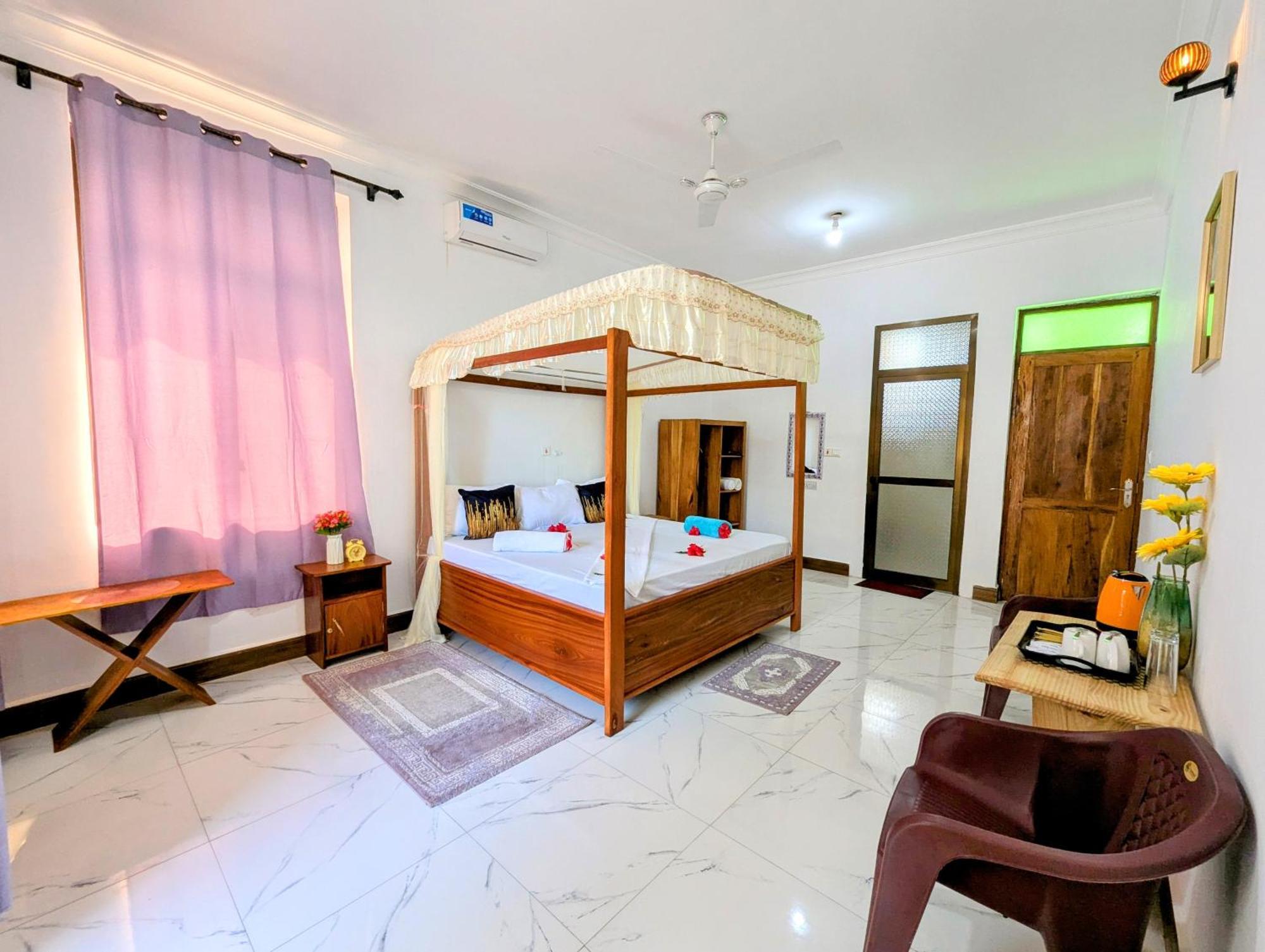 Blue Tides Hotel Nungwi Buitenkant foto