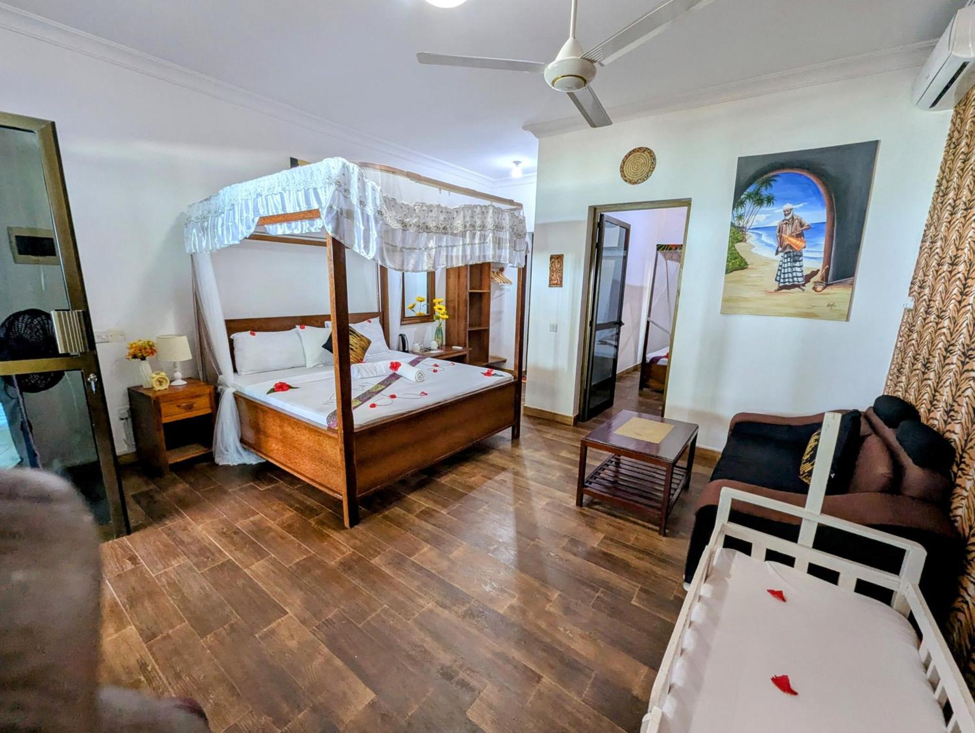 Blue Tides Hotel Nungwi Buitenkant foto